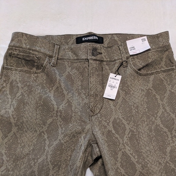 $80 New Size 12 Express Denim Leggings Mid Rise Snakeskin Green Pants Pockets - Picture 3 of 12
